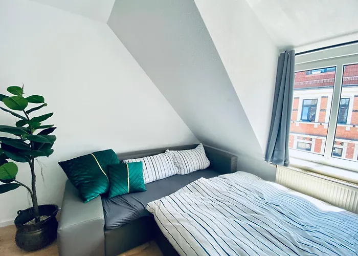 * 2Br Flat Near Karl-Heine-Kanal