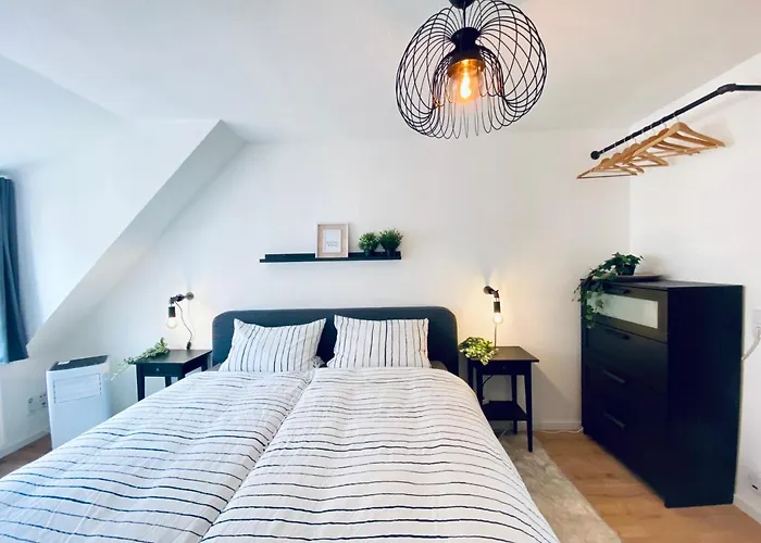 * 2Br Flat Near Karl-Heine-Kanal